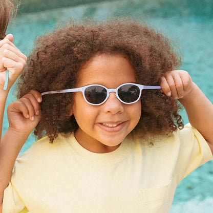 GAFAS FLEXIBLES DE PROTECCIÓN SOLAR (2 - 4 AÑOS) ·WAZZ LAVANDA· - Happy Moments Baby