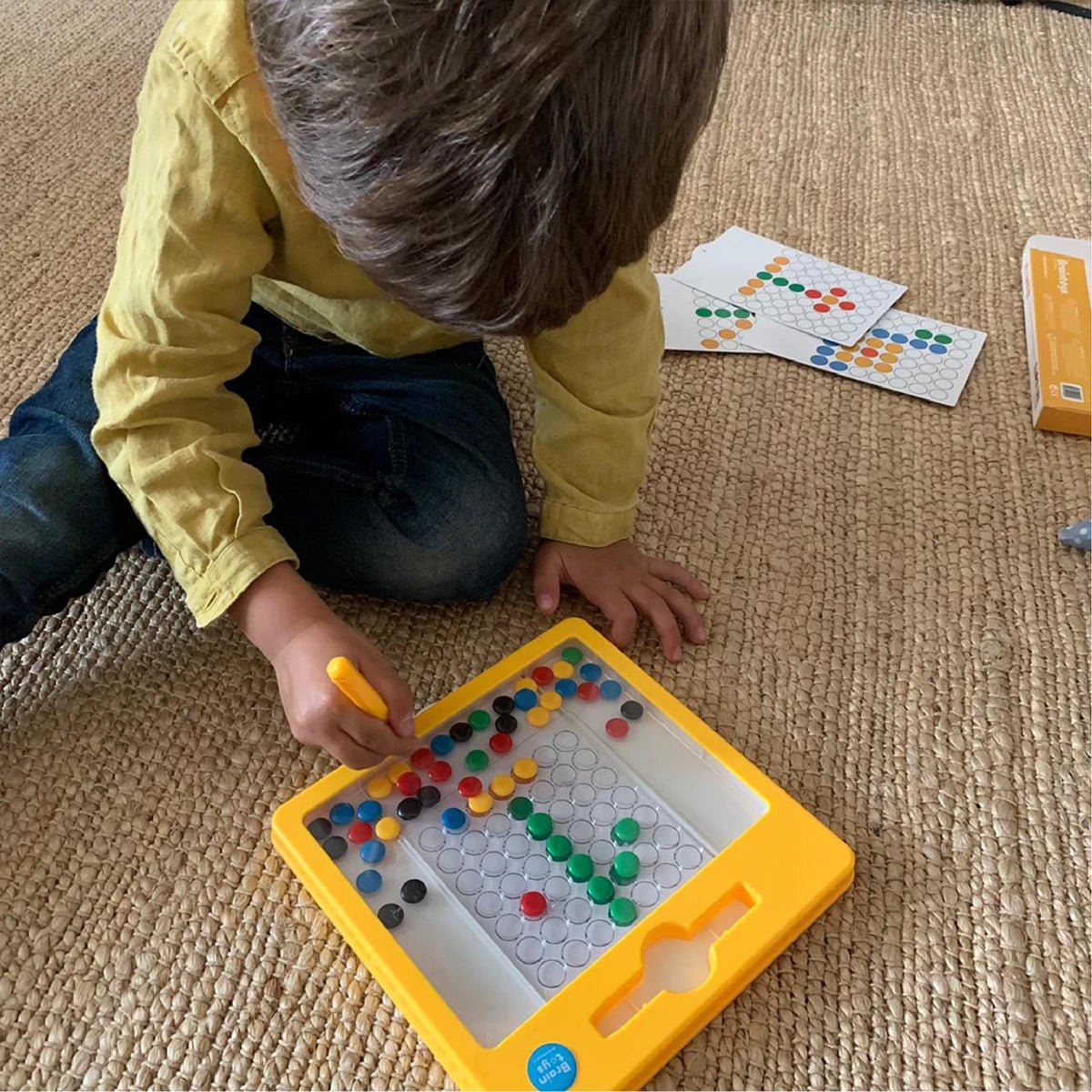 JUEGO MAGNÉTICO DE DIBUJO ·IMADOTS MINI· - Happy Moments Baby