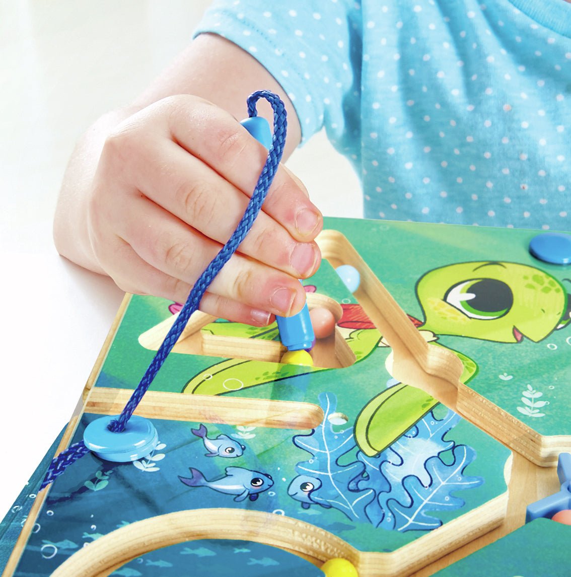 JUEGO SENSORIAL HAPE ·LABERINTO MAGNÉTICO ITI EL PEQUEÑO MANATÍ· - Happy Moments Baby