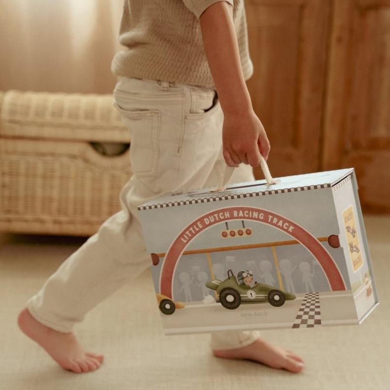 JUGUETE DE MADERA LITTLE DUTCH ·CAJA DE JUEGO CON PISTA DE CARRERAS· - Happy Moments Baby