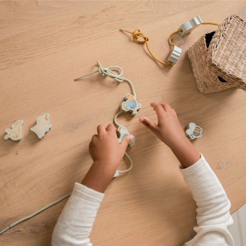 JUGUETE DE MADERA LITTLE DUTCH ·FIGURAS DE MADERA PARA ENLAZAR LITTLE FARM· - Happy Moments Baby