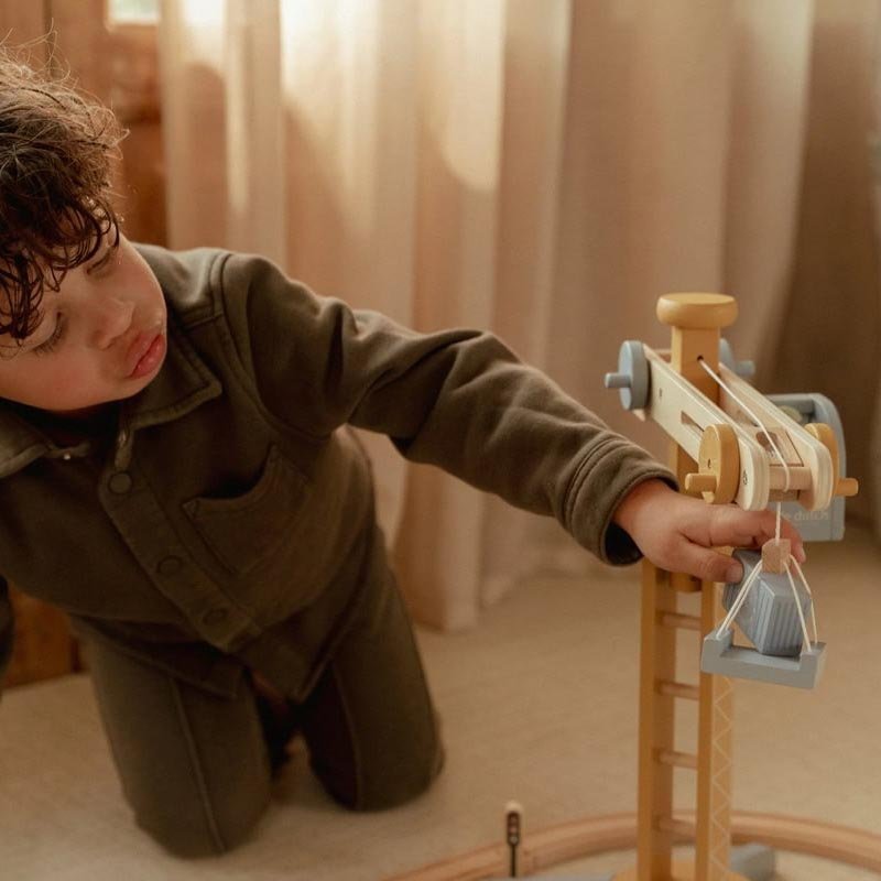 JUGUETE DE MADERA LITTLE DUTCH ·SET DE CONSTRUCCIÓN CON GRÚA· - Happy Moments Baby