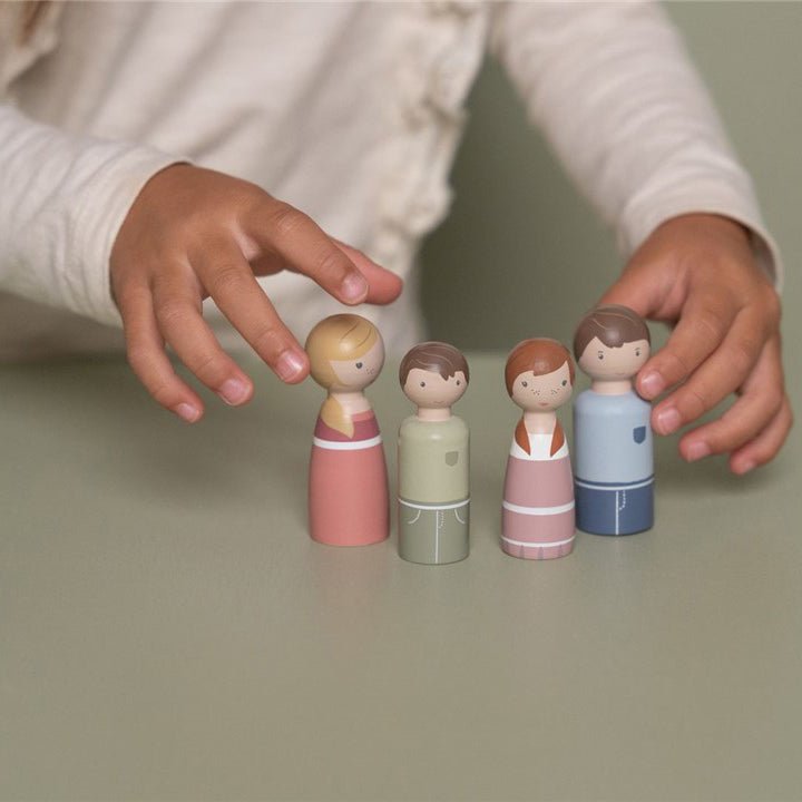 JUGUETE DE MADERA LITTLE DUTCH ·SET FAMILIA ROSA CASA DE MUÑECAS· - Happy Moments Baby
