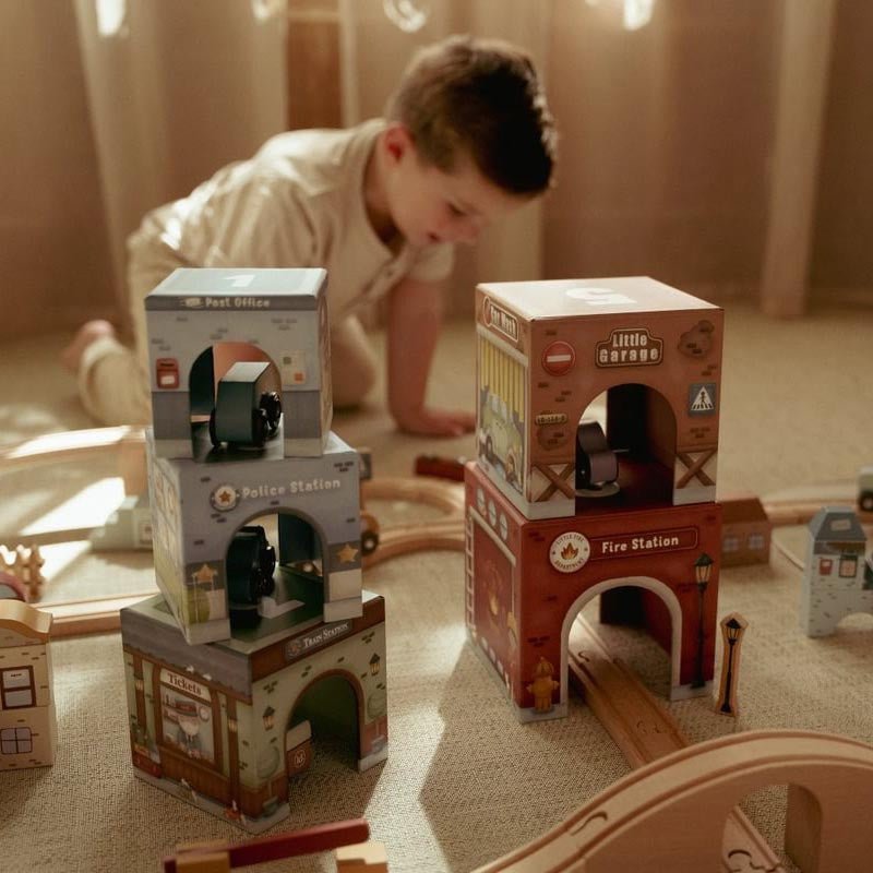 JUGUETE DE MADERA LITTLE DUTCH ·TORRE ENCAJABLE CIUDAD COCHES· - Happy Moments Baby