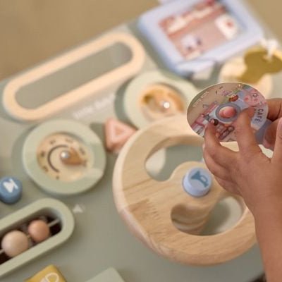 JUGUETE DE MADERA LITTLE DUTCH ·VOLANTE DE ACTIVIDADES· - Happy Moments Baby