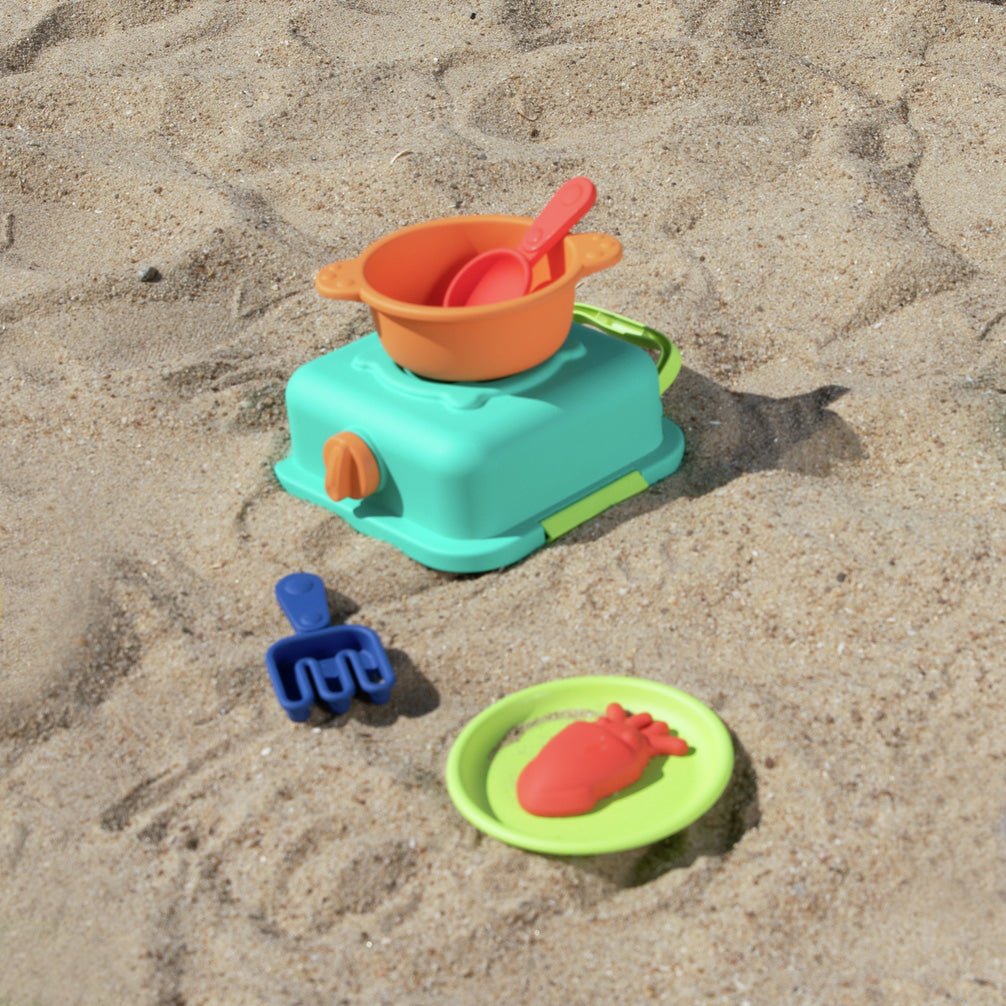 JUGUETE DE PLAYA HAPE ·SANDY CHEF - SET DE COCINA PARA ARENA· - Happy Moments Baby