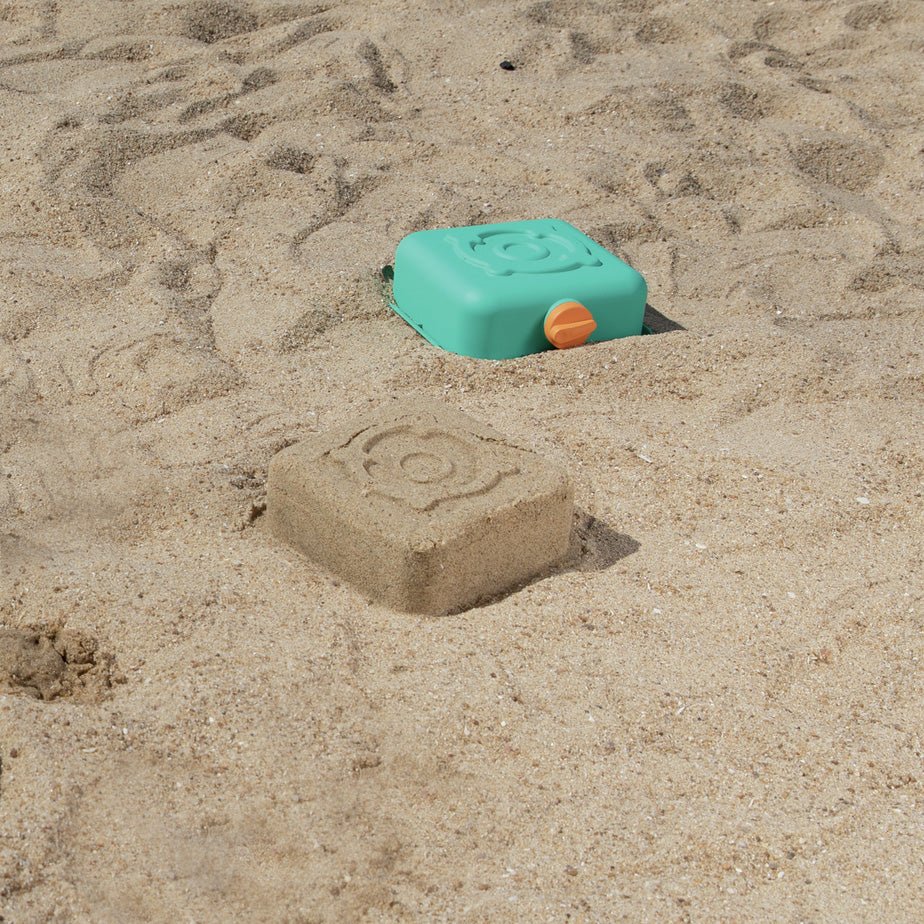 JUGUETE DE PLAYA HAPE ·SANDY CHEF - SET DE COCINA PARA ARENA· - Happy Moments Baby
