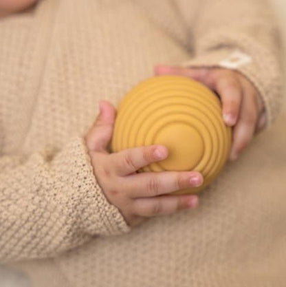 JUGUETE DE SILICONA LITTLE DUTCH ·SET DE 3 PELOTAS SENSORIALES LITTLE FARM· - Happy Moments Baby