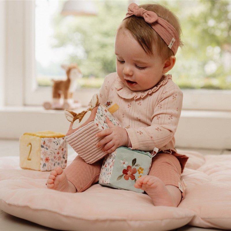 JUGUETE DE TELA LITTLE DUTCH ·CUBOS APILABLES FAIRY GARDEN· - Happy Moments Baby