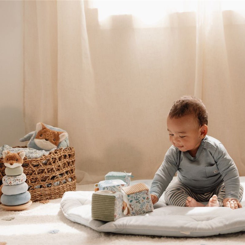 JUGUETE DE TELA LITTLE DUTCH ·CUBOS APILABLES FOREST FRIENDS· - Happy Moments Baby