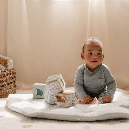 JUGUETE DE TELA LITTLE DUTCH ·CUBOS APILABLES FOREST FRIENDS· - Happy Moments Baby