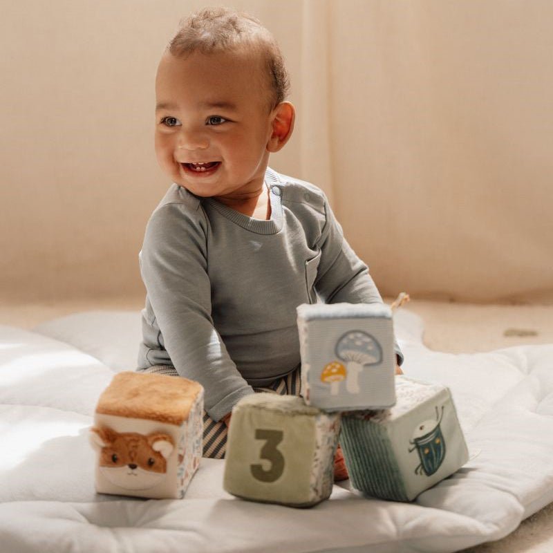 JUGUETE DE TELA LITTLE DUTCH ·CUBOS APILABLES FOREST FRIENDS· - Happy Moments Baby