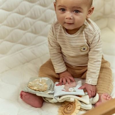 JUGUETE DE TELA LITTLE DUTCH ·LIBRITO BLANDO ACTIVIDADES SAFARI FRIENDS· - Happy Moments Baby