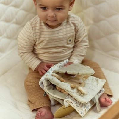 JUGUETE DE TELA LITTLE DUTCH ·LIBRO BLANDO ACTIVIDADES SAFARI FRIENDS· - Happy Moments Baby
