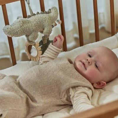JUGUETE PARA COLGAR LITTLE DUTCH ·COCODRILO SAFARI FRIENDS· - Happy Moments Baby