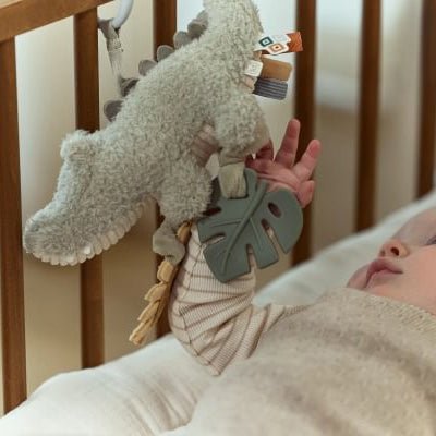 JUGUETE PARA COLGAR LITTLE DUTCH ·COCODRILO SAFARI FRIENDS· - Happy Moments Baby