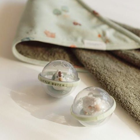 JUGUETE PARA EL BAÑO LITTLE DUTCH ·BOLAS GIRATORIAS LITTLE FARM· - Happy Moments Baby