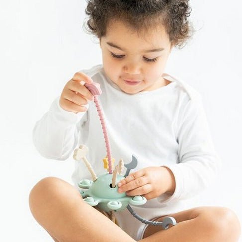 JUGUETE SENSORIAL DE SILICONA SARO ·TOY PLANET· - Happy Moments Baby