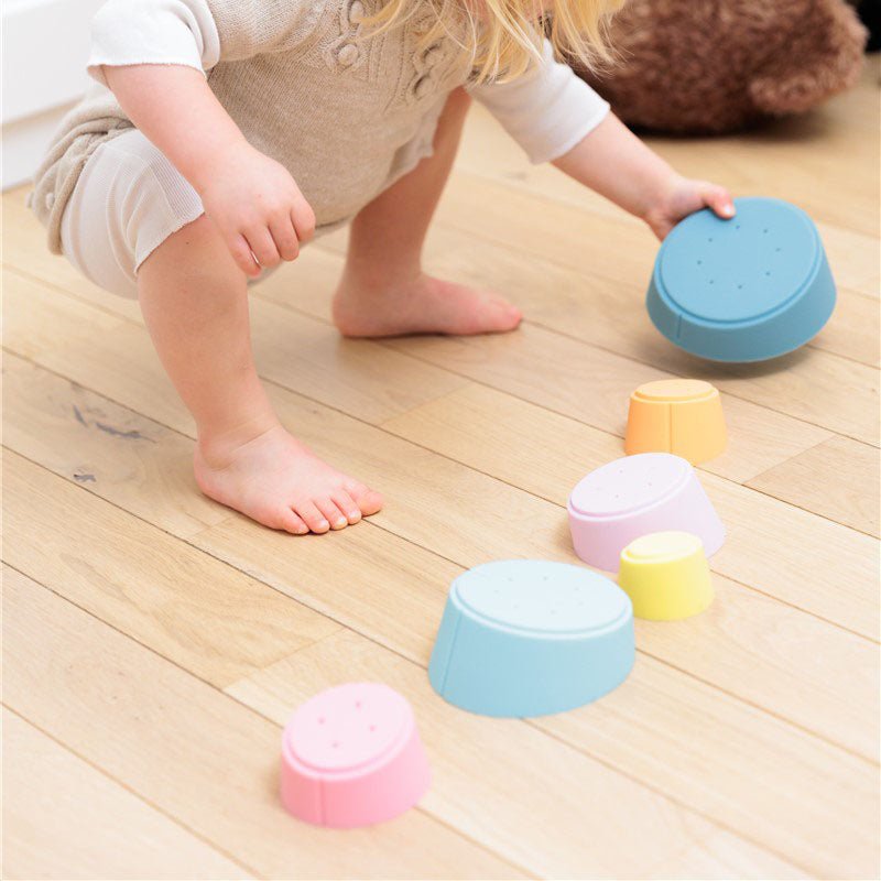 JUGUETE SENSORIAL OPPI ·TORRE DE SILICONA APILABLE STAK· - Happy Moments Baby