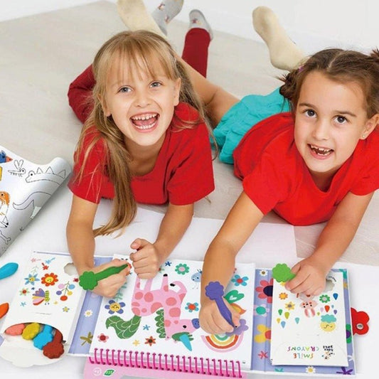 KIT PARA COLOREAR CON CERAS Y STICKERS ·AMIGOS DE LOS UNICORNIOS· - Happy Moments Baby