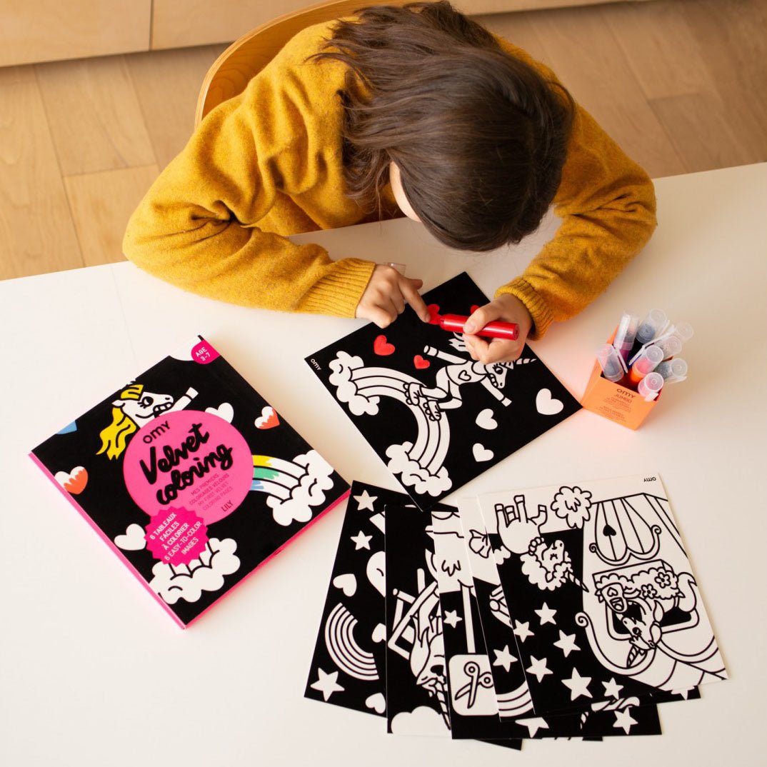 LÁMINAS DE TERCIOPELO PARA COLOREAR ·UNICORNIO· - Happy Moments Baby