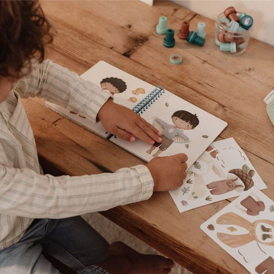 LIBRO MANUALIDADES LITTLE DUTCH ·VISTE A JIM FOREST FRIENDS· - Happy Moments Baby