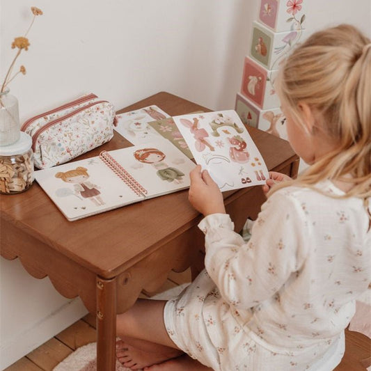 LIBRO MANUALIDADES LITTLE DUTCH ·VISTE A ROSA FAIRY GARDEN· - Happy Moments Baby