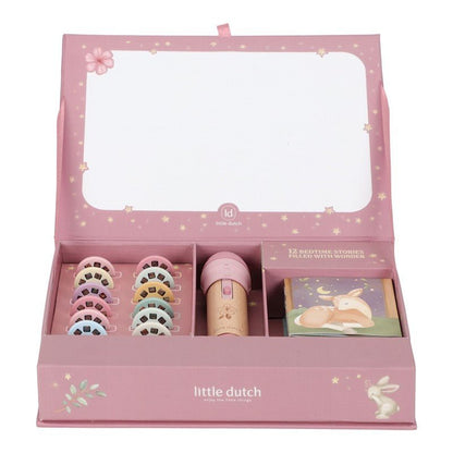 LINTERNA PROYECTOR DE CUENTOS LITTLE DUTCH ·ROSA· - Happy Moments Baby