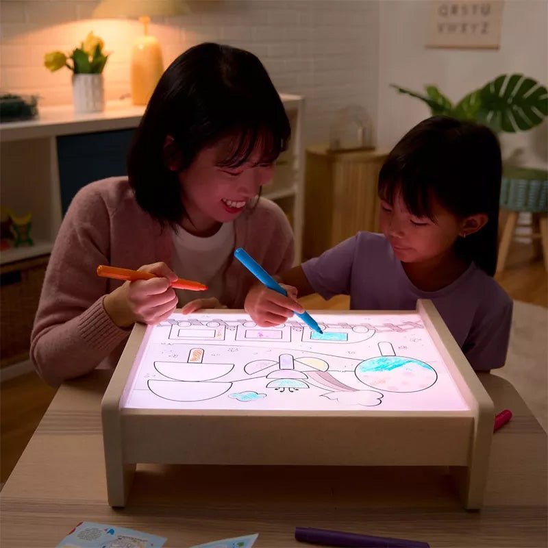 MESA DE LUZ ·KIT EDUCATIVO BATTAT BRIGHT EXPLORER· - Happy Moments Baby