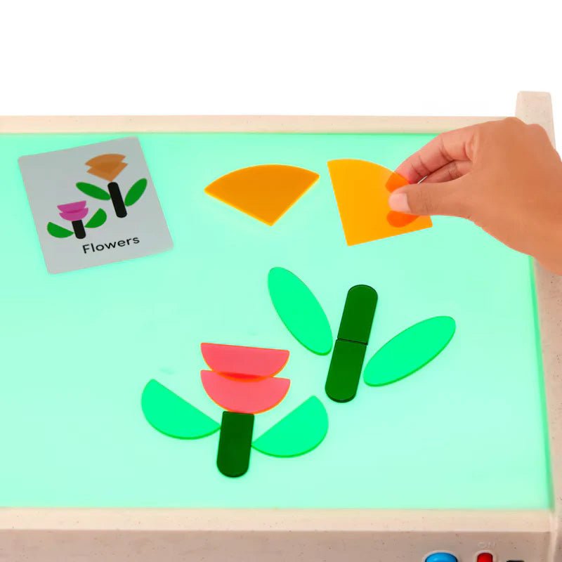 MESA DE LUZ ·KIT EDUCATIVO BATTAT BRIGHT EXPLORER· - Happy Moments Baby