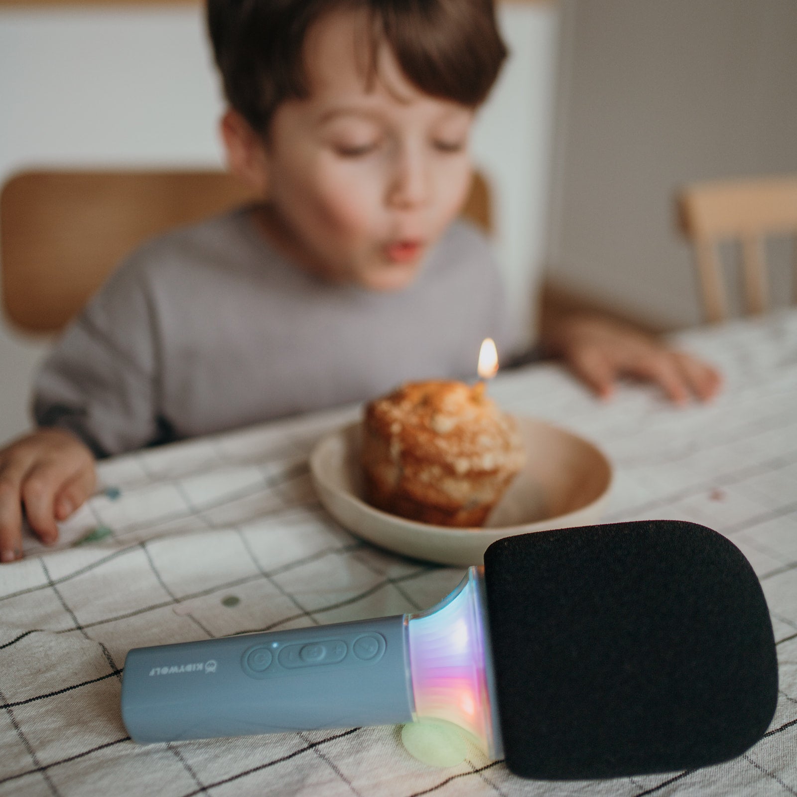 MICRÓFONO BLUETOOTH CON EFECTOS DE SONIDO INFANTIL ·KIDYMIC AZUL· - Happy Moments Baby