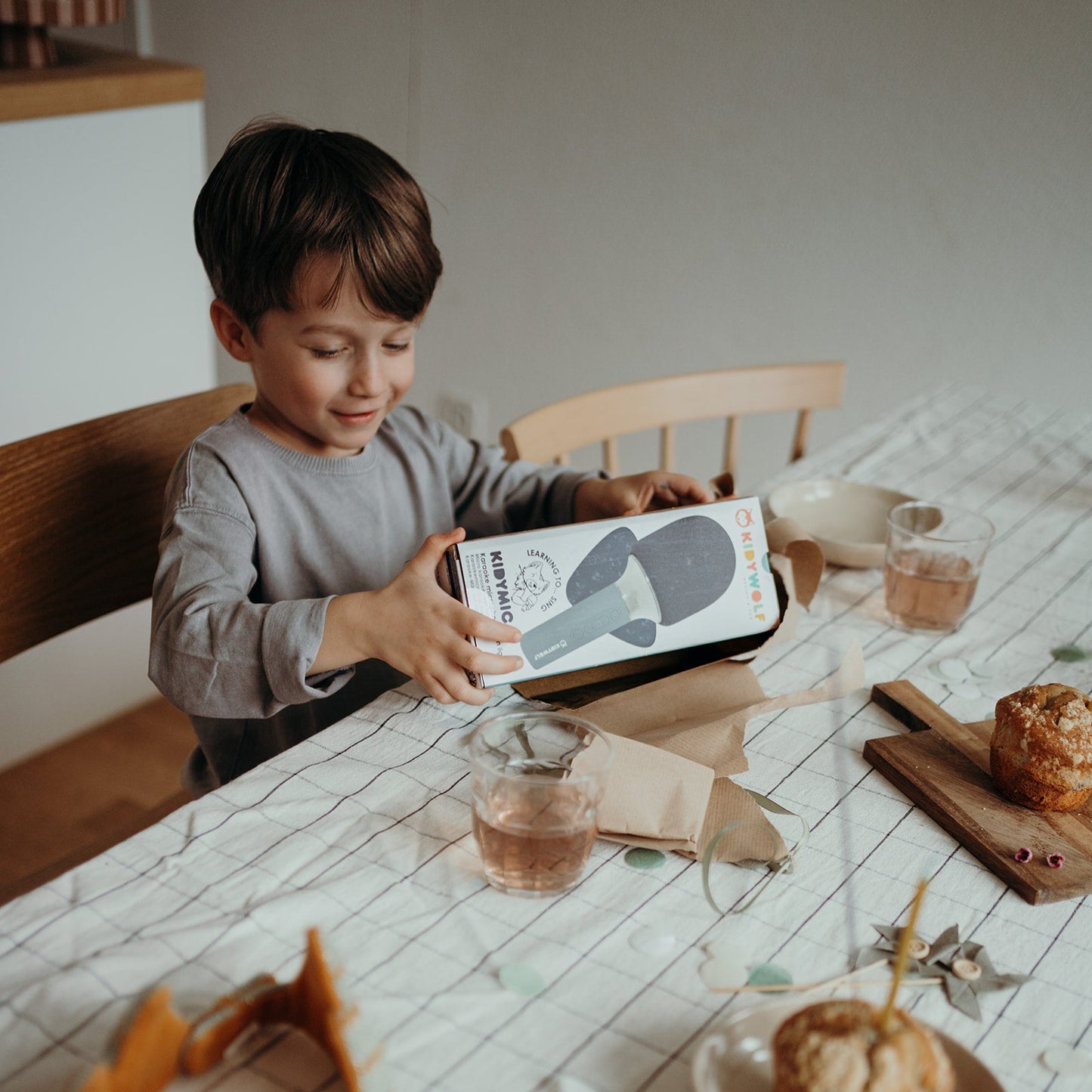 MICRÓFONO BLUETOOTH CON EFECTOS DE SONIDO INFANTIL ·KIDYMIC AZUL· - Happy Moments Baby