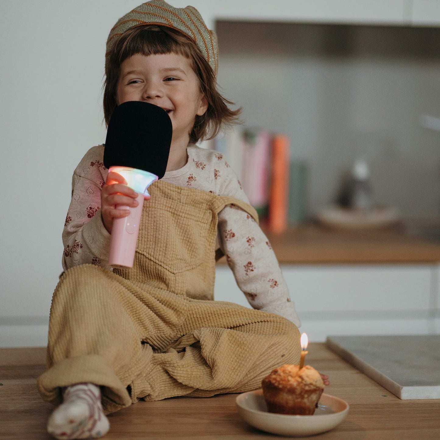 MICRÓFONO BLUETOOTH CON EFECTOS DE SONIDO INFANTIL ·KIDYMIC ROSA· - Happy Moments Baby