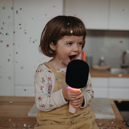 MICRÓFONO BLUETOOTH CON EFECTOS DE SONIDO INFANTIL ·KIDYMIC ROSA· - Happy Moments Baby