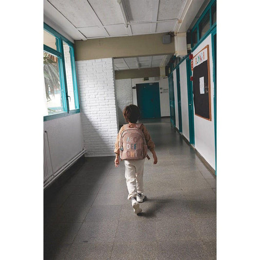 MOCHILA ESCOLAR MEDIANA TUTETE + LLAVERO PERSONALIZABLE ·FUNNY LETTERS· - Happy Moments Baby