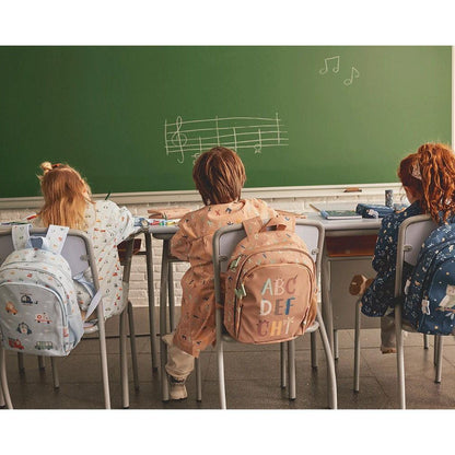 MOCHILA ESCOLAR MEDIANA TUTETE + LLAVERO PERSONALIZABLE ·FUNNY LETTERS· - Happy Moments Baby