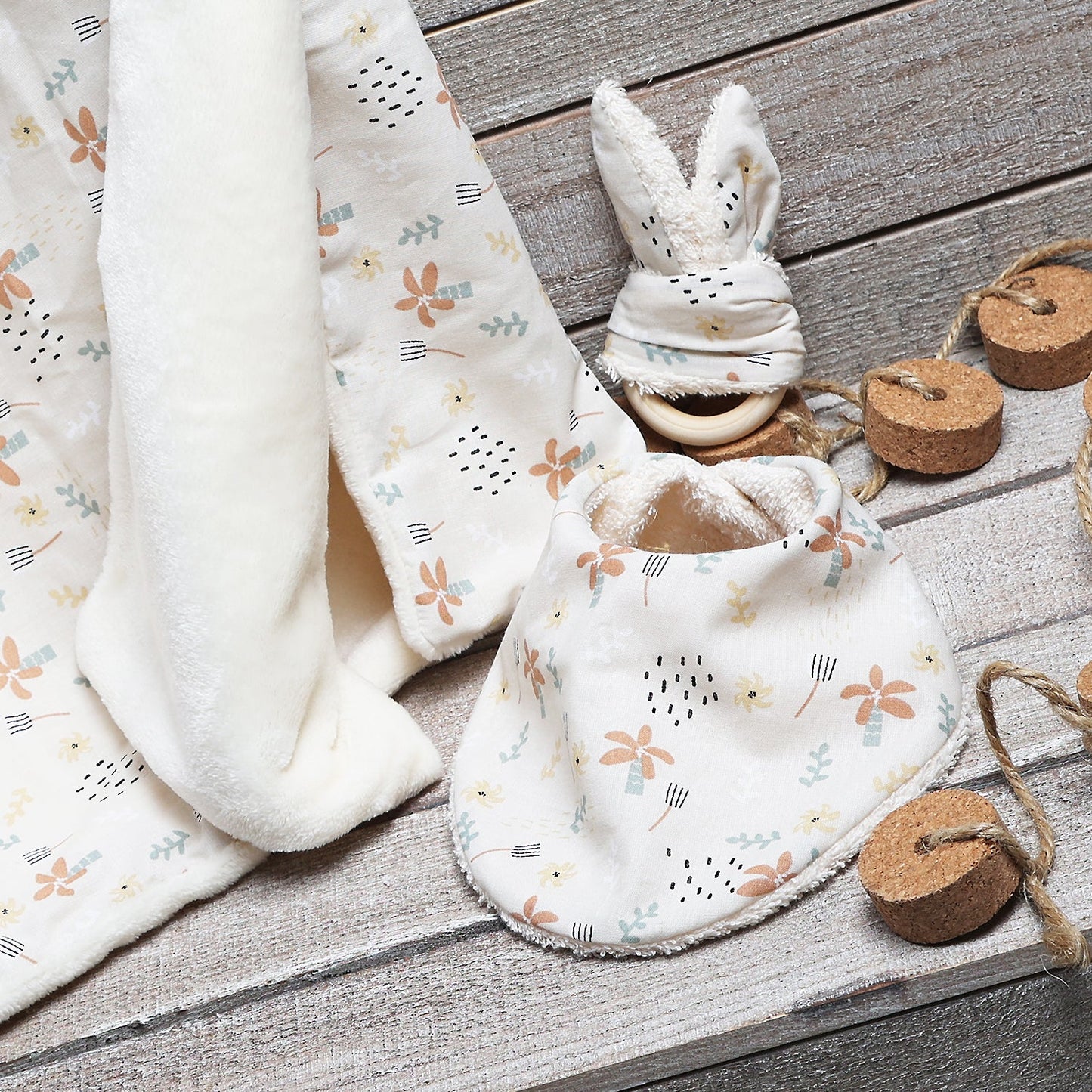 MORDEDOR DE OREJAS DE TELA ·SOFT· - Happy Moments Baby