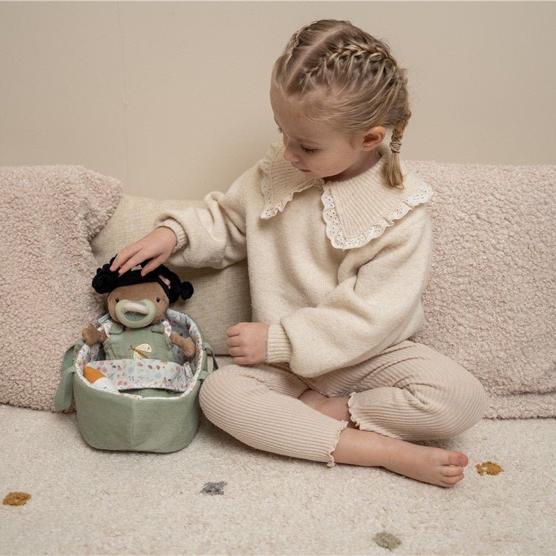 MUÑECA DE TELA LITTLE DUTCH ·BEBÉ EVI CON CESTA Y ACCESORIOS· - Happy Moments Baby