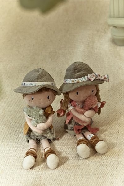 MUÑECA DE TELA MEDIANA LITTLE DUTCH ·ROSA EXPLORADORA· - Happy Moments Baby