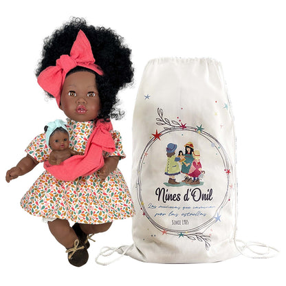 MUÑECA NINES D'ONIL ·ALIKA CON BEBÉ PELO RIZADO· - Happy Moments Baby