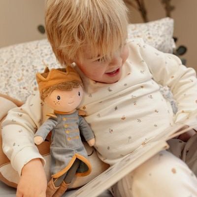 MUÑECO DE TELA MEDIANO LITTLE DUTCH ·JIM PRÍNCIPE· - Happy Moments Baby