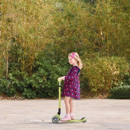 PATINETE EVOLUTIVO GLOBBER ·GO UP ACTIVE CON LUCES VERDE LIMA· - Happy Moments Baby