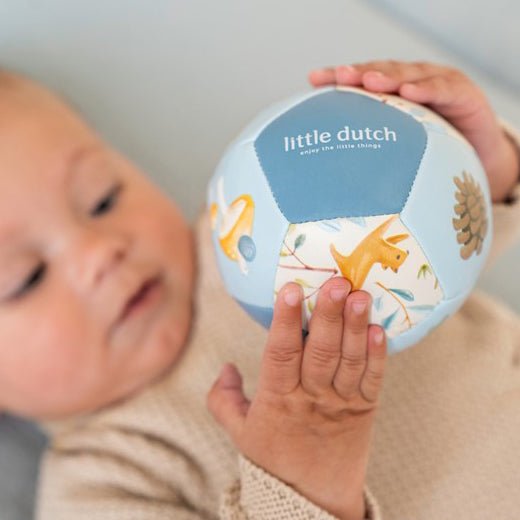 PELOTA MINI BLANDITA LITTLE DUTCH ·FOREST FRIENDS· - Happy Moments Baby