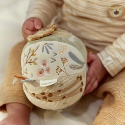 PELOTA SENSORIAL ACTIVIDADES LITTLE DUTCH ·SAFARI FRIENDS· - Happy Moments Baby