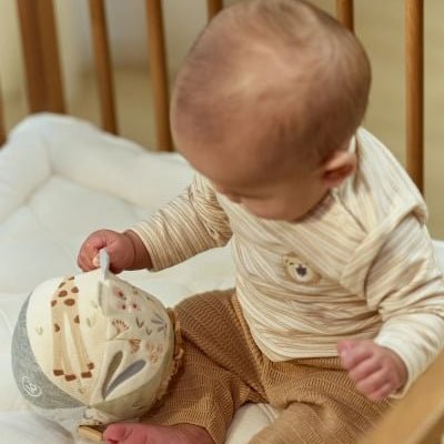 PELOTA SENSORIAL ACTIVIDADES LITTLE DUTCH ·SAFARI FRIENDS· - Happy Moments Baby