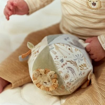 PELOTA SENSORIAL ACTIVIDADES LITTLE DUTCH ·SAFARI FRIENDS· - Happy Moments Baby