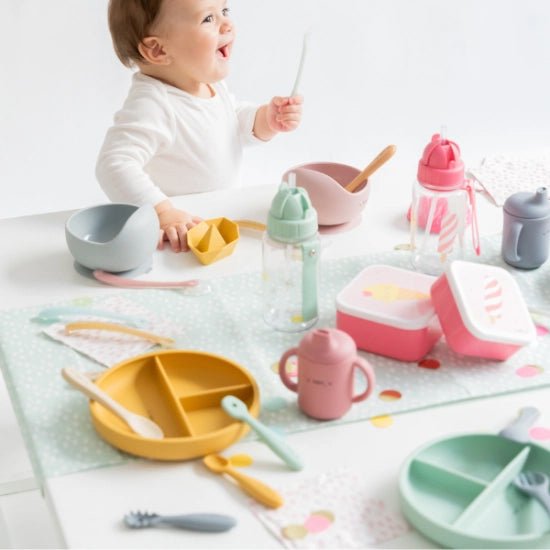 PLATO DE SILICONA CON SECCIONES Y VENTOSA ·FOOD&FUN MOSTAZA· - Happy Moments Baby