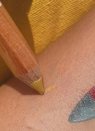 LÁPIZ DE MAQUILLAJE NAMAKI ·AMARILLO·