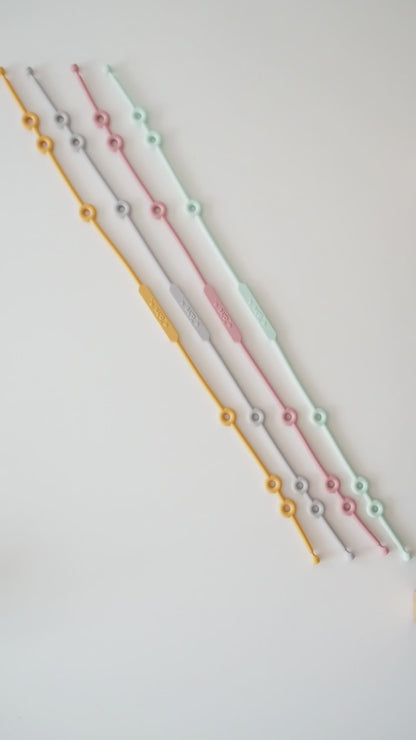 COLGADOR ATRAPATODO SILICONA SARO ·MOSTAZA·
