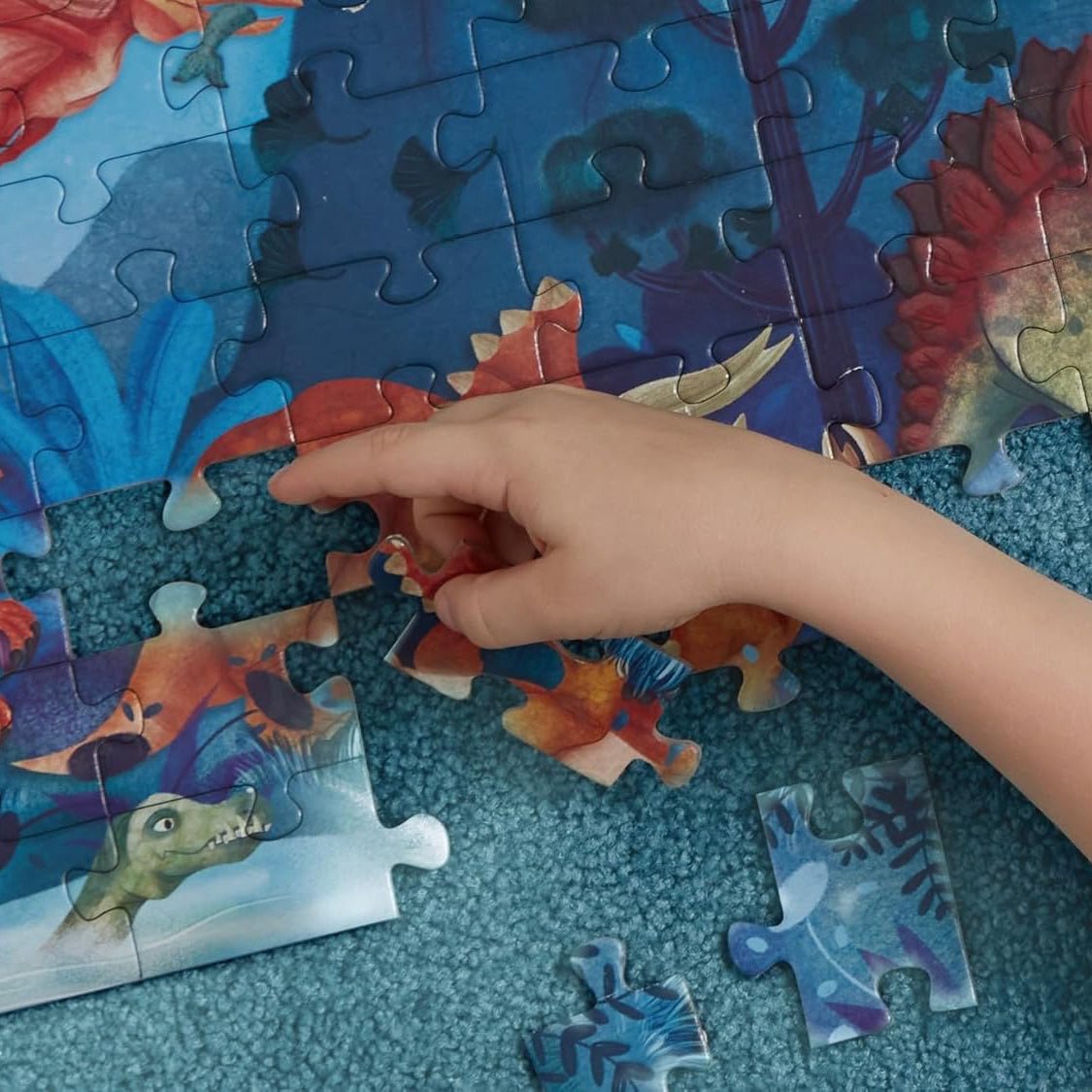 PUZZLE 1,5M 200 PIEZAS FLUORESCENTE HAPE ·DINOSAURIOS· - Happy Moments Baby